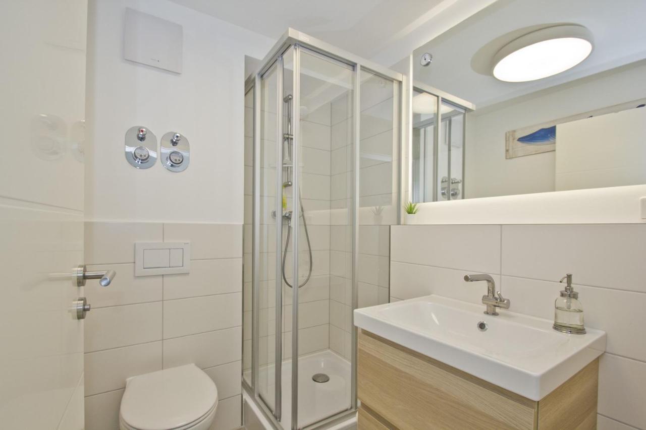 Ferienwohnung Mit Balkon Und Meerblick - Ferienresidenz Zwei Bodden Fewo 1-4 Lietzow Zewnętrze zdjęcie